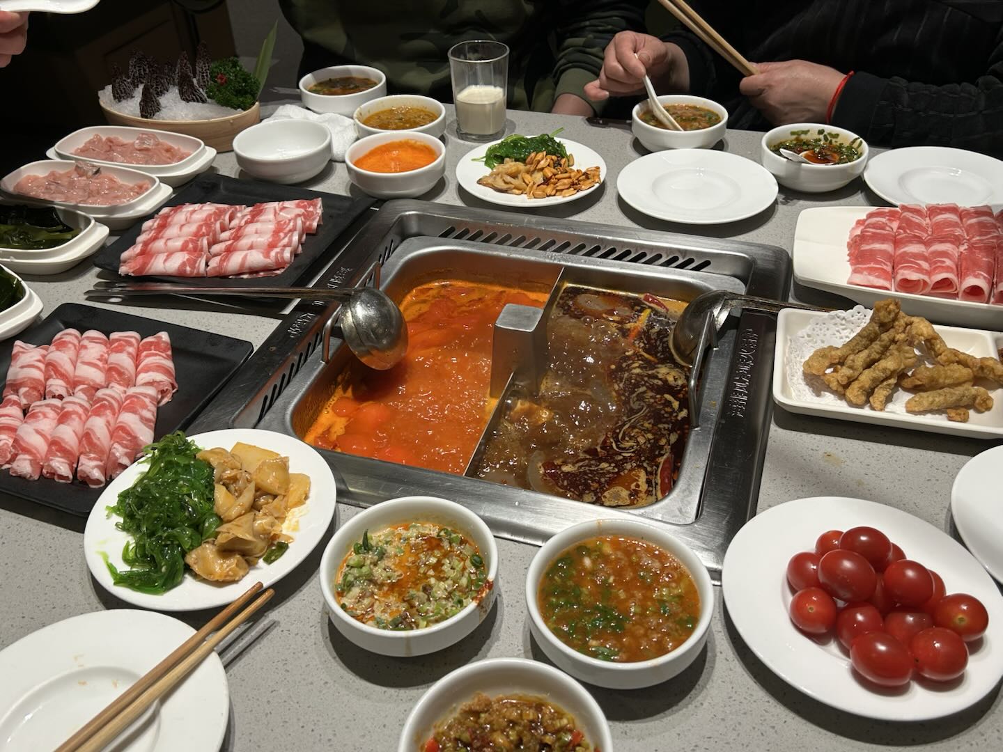 hotpot-table